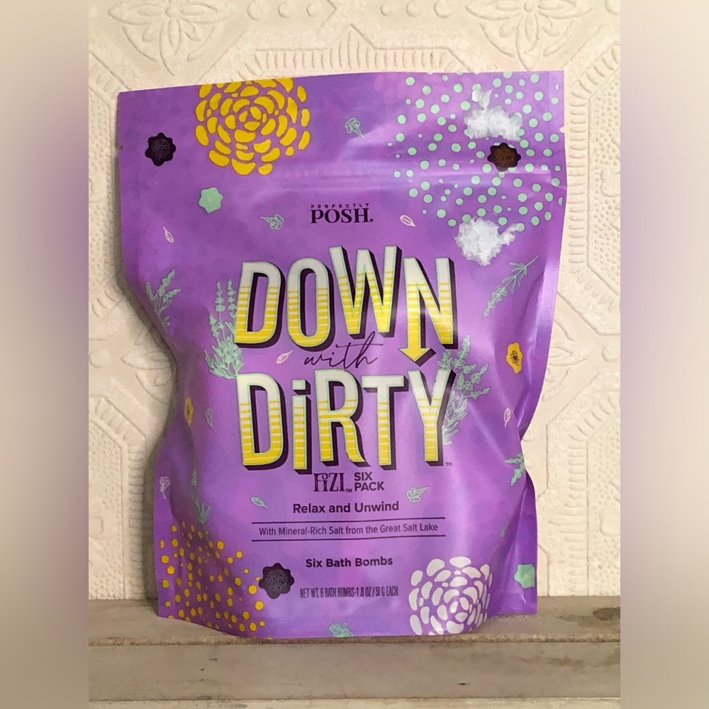 Perfectly Posh - Down with Dirty Bath Bombs